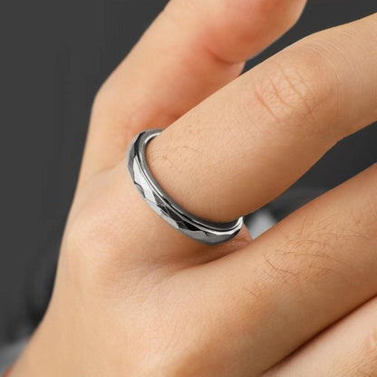 Dainty Hammered Band Spinning Fidget Ring