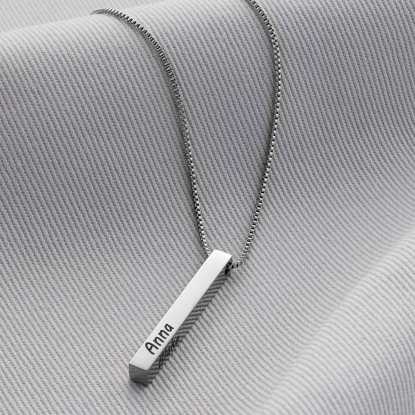 Muse Pillar Bar Necklace