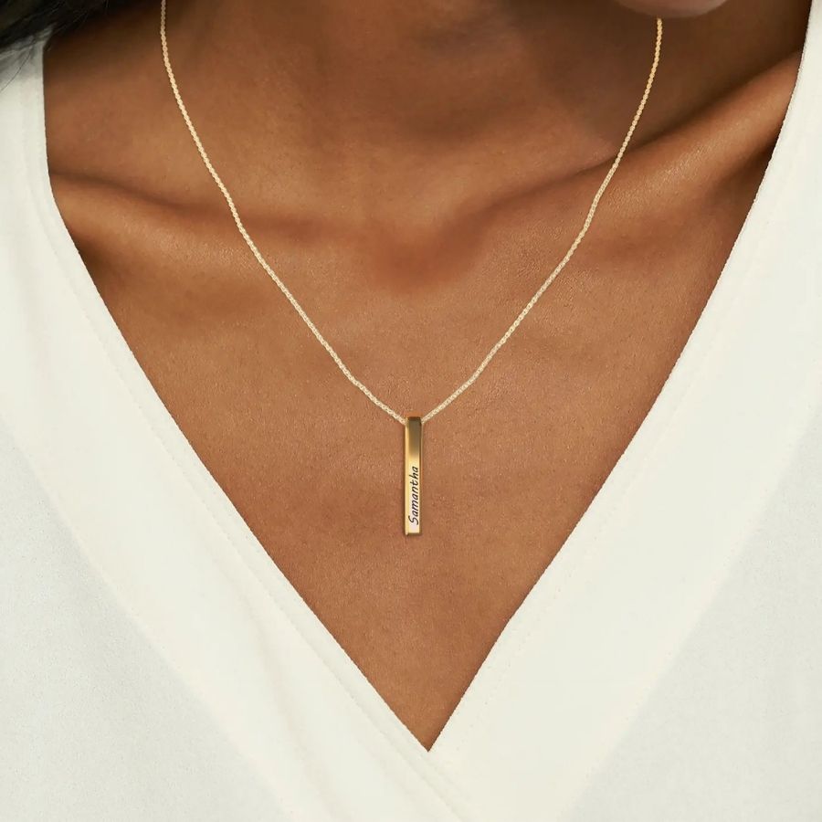 Muse Pillar Bar Necklace