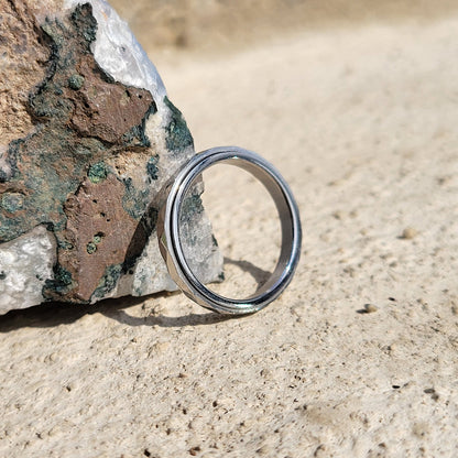 Dainty Hammered Band Spinning Fidget Ring