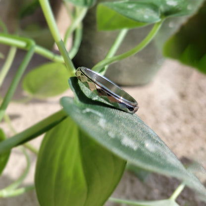 Dainty Hammered Band Spinning Fidget Ring