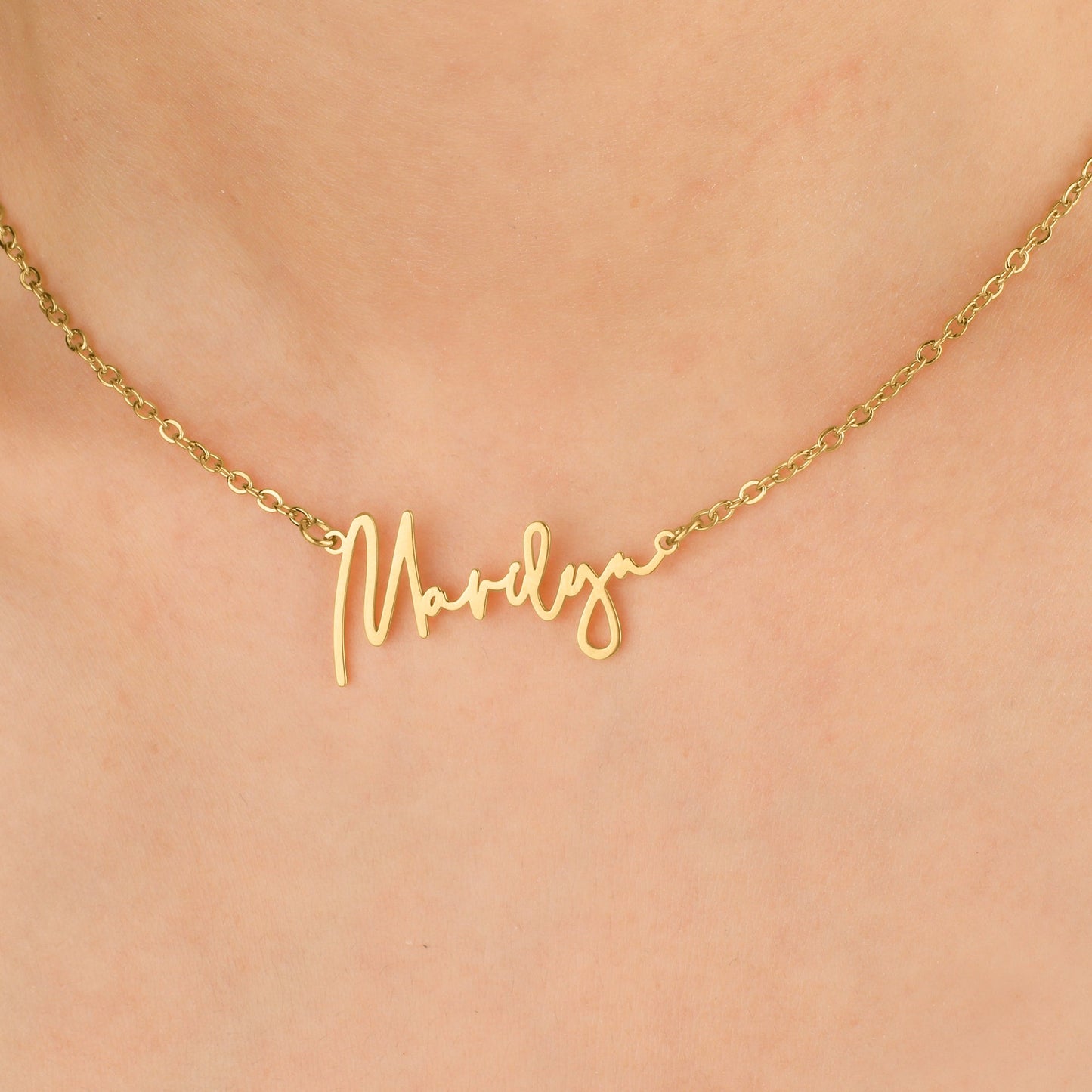 Monroe Name Necklace